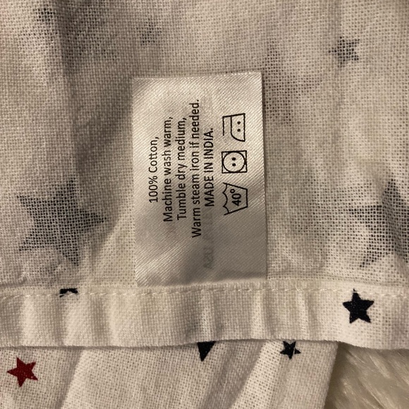 Hobby Lobby Patriotic Star and Stripe Table Linens - Picture 8 of 8